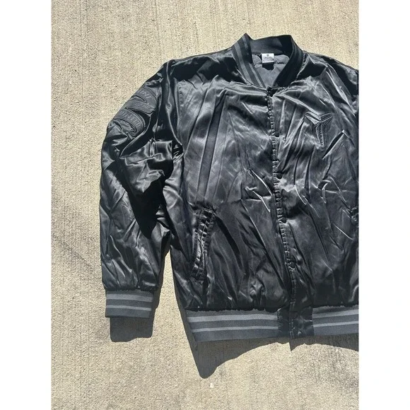 Nike LA Lakers Kobe Bryant Bomber Jacket Mens XL Black Mamba Hunt Or Be Hunted - Picture 7 of 16
